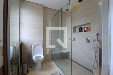 Banheiro da Suíte 1 de apartamento para alugar com 2 quartos, 143m² em Itaim Bibi, São Paulo