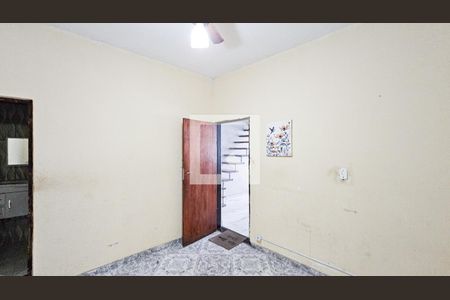 Casa à venda com 5 quartos, 180m² em Rochdale, Osasco