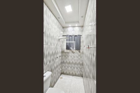 Casa à venda com 5 quartos, 180m² em Rochdale, Osasco