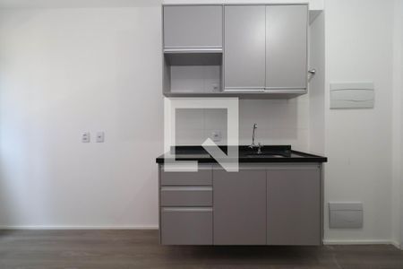 Sala/Cozinha de kitnet/studio para alugar com 1 quarto, 25m² em Pinheiros, São Paulo