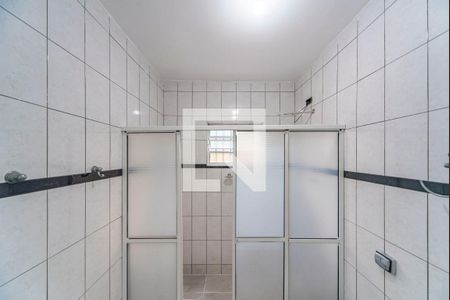 Banheiro  de casa para alugar com 2 quartos, 105m² em Parque Gerassi, Santo André