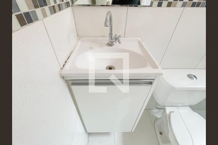 Banheiro de casa para alugar com 1 quarto, 48m² em Conceicao, Osasco