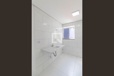 Sala e Cozinha  de apartamento à venda com 2 quartos, 30m² em Itaquera, São Paulo