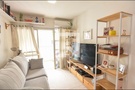 Sala de apartamento à venda com 2 quartos, 72m² em Tijuca, Rio de Janeiro