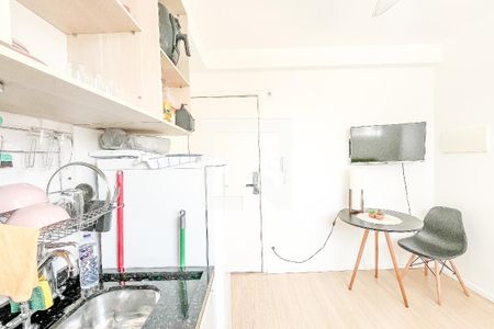 Sala/Cozinha de apartamento para alugar com 1 quarto, 24m² em Santa Cecilia, São Paulo
