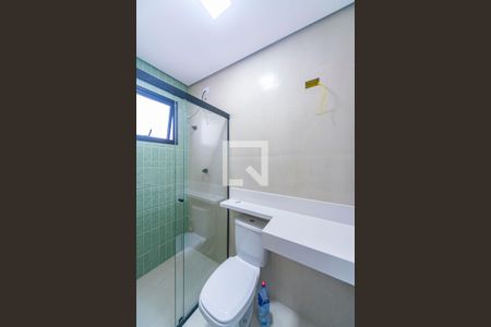 Banheiro Social de casa à venda com 3 quartos, 112m² em Vila Scarpelli, Santo André