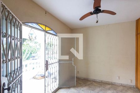 Quarto 1 de casa para alugar com 3 quartos, 200m² em Cosmos, Rio de Janeiro