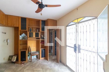 Quarto 1 de casa para alugar com 3 quartos, 200m² em Cosmos, Rio de Janeiro