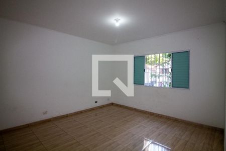 Suíte 1 de casa para alugar com 4 quartos, 250m² em Parque Colonial, São Paulo