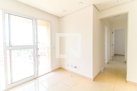 Sala de apartamento para alugar com 3 quartos, 57m² em Jardim das Oliveiras, São Paulo