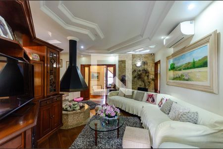 Sala da TV de casa à venda com 5 quartos, 500m² em City América, São Paulo