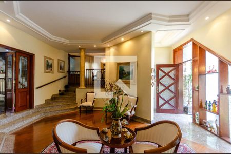 Sala de entrada de casa para alugar com 5 quartos, 500m² em City América, São Paulo