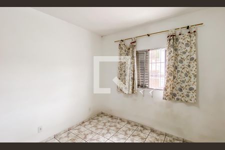 Quarto 2 de casa para alugar com 2 quartos, 68m² em Vila Santana, São Paulo