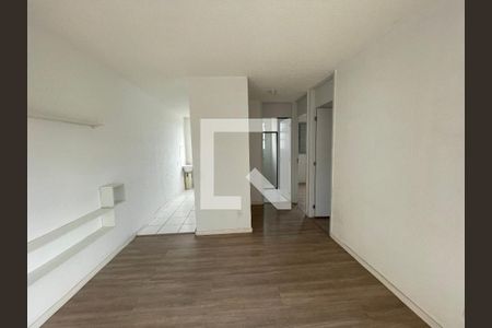 Sala de apartamento para alugar com 2 quartos, 48m² em Roselândia, Cotia