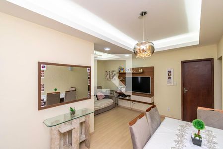 Sala de casa à venda com 3 quartos, 203m² em Olaria, Rio de Janeiro