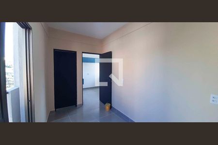 Casa para alugar com 2 quartos, 12m² em Vila Yolanda, Osasco