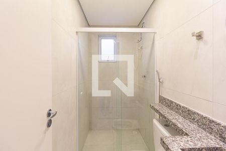 Banheiro de casa para alugar com 1 quarto, 46m² em Vila Silviania, Carapicuíba