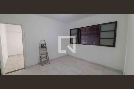 Casa para alugar com 1 quarto, 29m² em Rochdale, Osasco