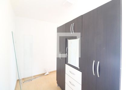 Quarto 2 de apartamento para alugar com 2 quartos, 53m² em Jardim Neide, São Paulo
