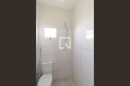 Banheiro de casa para alugar com 1 quarto, 46m² em Vila Silviania, Carapicuíba