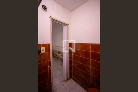 Banheiro de casa para alugar com 2 quartos, 70m² em Itaúna, São Gonçalo