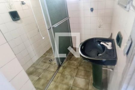 Banheiro da Suíte de casa para alugar com 2 quartos, 120m² em Jardim Vila Galvao, Guarulhos