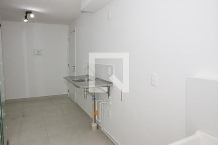 Sala e Cozinha de apartamento para alugar com 2 quartos, 35m² em Parque Industrial Tomas Edson, São Paulo