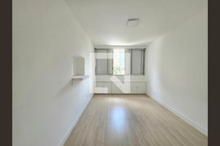 Suíte de apartamento para alugar com 2 quartos, 133m² em Itaim Bibi, São Paulo