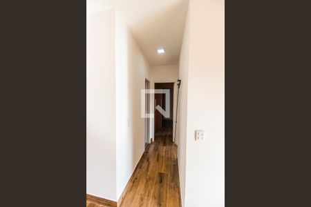 Corredor de apartamento para alugar com 2 quartos, 58m² em Jardim Sao Luiz, Santana de Parnaíba