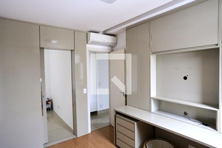 Sala/Quarto de apartamento para alugar com 3 quartos, 98m² em Santo Antônio, Belo Horizonte