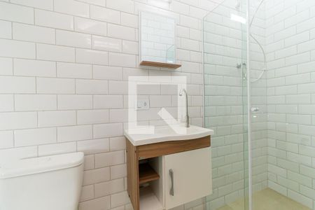 Banheiro de casa para alugar com 1 quarto, 25m² em Vila Prudente, São Paulo