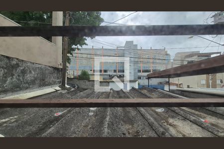 Vista de casa à venda com 2 quartos, 120m² em Pinheirinho, Santo André