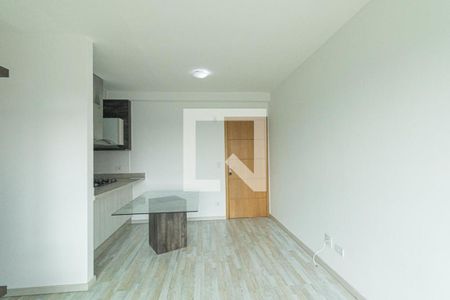 Sala de apartamento para alugar com 3 quartos, 60m² em Boa Vista, Curitiba