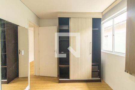 Quarto 2 de apartamento para alugar com 3 quartos, 70m² em Hauer, Curitiba