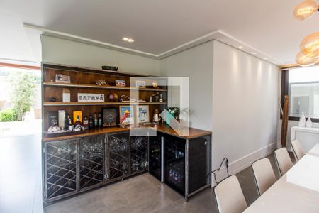 Sala  de casa de condomínio à venda com 5 quartos, 640m² em Colinas da Anhanguera, Santana de Parnaíba