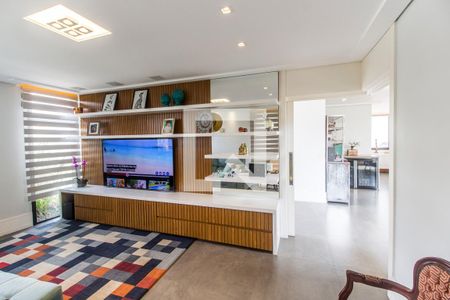 Sala  de casa de condomínio à venda com 5 quartos, 640m² em Colinas da Anhanguera, Santana de Parnaíba