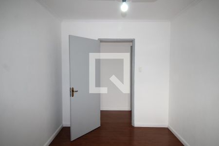 Quarto 1 de apartamento para alugar com 2 quartos, 62m² em Humaitá, Porto Alegre