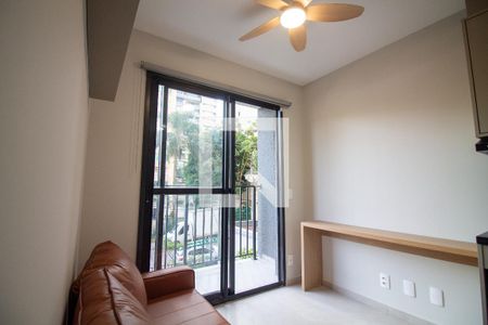 Sala de kitnet/studio para alugar com 1 quarto, 27m² em Campo Belo, São Paulo
