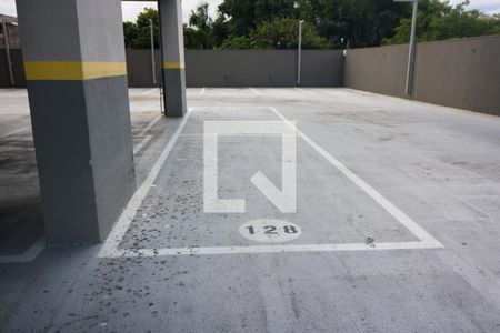 Garagem de apartamento para alugar com 2 quartos, 59m² em Azenha, Porto Alegre