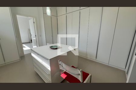 Closet do quarto 2 de casa à venda com 4 quartos, 614m² em Recreio dos Bandeirantes, Rio de Janeiro