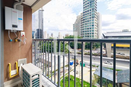 Studio - Varanda de kitnet/studio para alugar com 0 quarto, 26m² em Vila Cordeiro, São Paulo