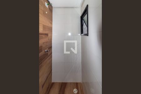 Banheiro de apartamento para alugar com 1 quarto, 31m² em Jardim Vila Formosa, São Paulo