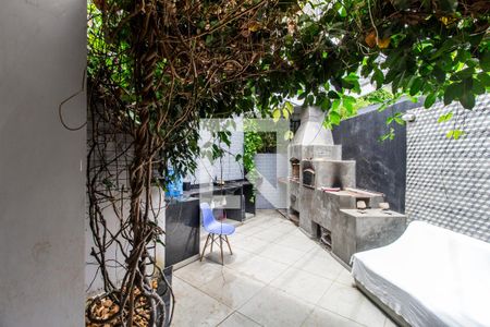 Vista da Sala de casa de condomínio para alugar com 3 quartos, 506m² em Vilarejo, Carapicuíba