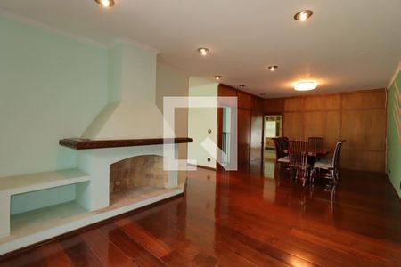 Sala de Estar de casa para alugar com 3 quartos, 400m² em Santa Maria, Santo André