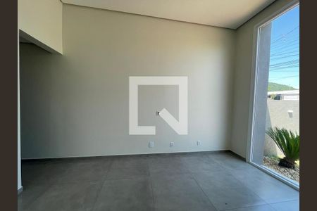 Casa à venda com 3 quartos, 77m² em São José, Novo Hamburgo