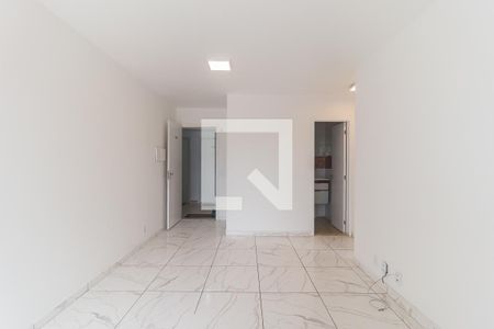 Sala de apartamento para alugar com 2 quartos, 48m² em Conjunto Habitacional Bras Cubas, Mogi das Cruzes