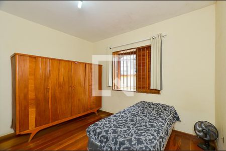 Casa à venda com 4 quartos, 200m² em Santa Efigênia, Belo Horizonte