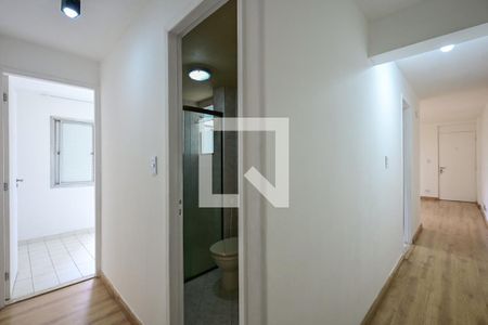 Corredor de apartamento para alugar com 3 quartos, 70m² em Vila Andrade, São Paulo