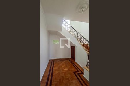 Casa para alugar com 5 quartos, 280m² em Carmo, Belo Horizonte