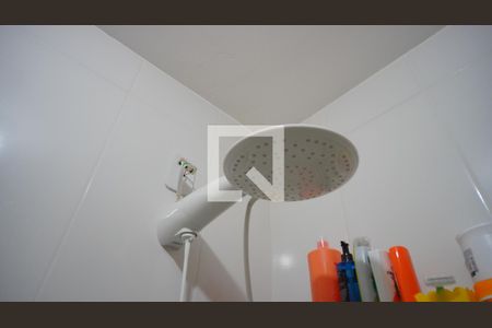 Banheiro suite  de casa de condomínio à venda com 3 quartos, 87m² em Vila Nova, Porto Alegre